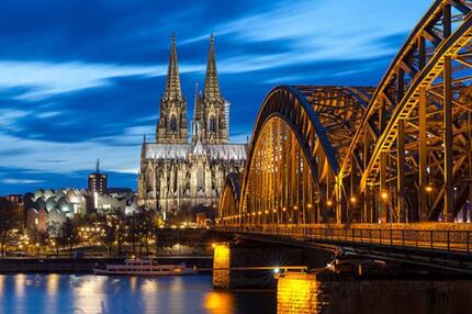 2 Mehrfamilienhäuser in Köln zu verkaufen Saniert u. Leerstehend